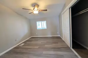 2233 E Behrend Dr, Phoenix, AZ 85024 - Photo 30