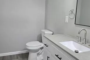 2233 E Behrend Dr, Phoenix, AZ 85024 - Photo 26