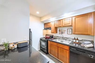 6320 N 16th Street #32, Phoenix, AZ 85016 - Photo 4