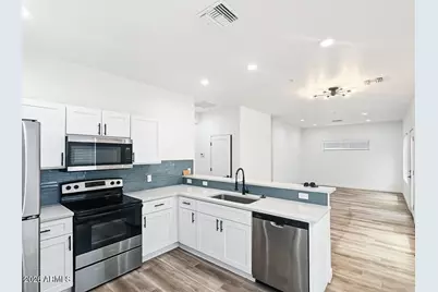 4202 N 10th Street #4, Phoenix, AZ 85014 - Photo 4