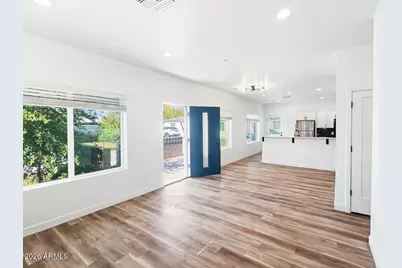 4202 N 10th Street #4, Phoenix, AZ 85014 - Photo 2