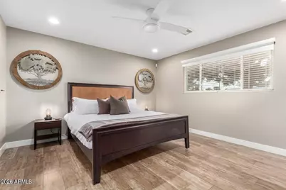 8225 E Minnezona Avenue, Scottsdale, AZ 85251 - Photo 12