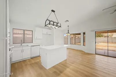 8340 W Stella Way, Glendale, AZ 85305 - Photo 10