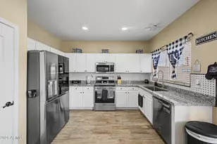 3675 S Joshua Tree Ln, Gilbert, AZ 85297 - Photo 6