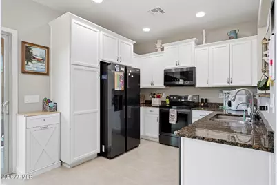 19355 W Morning Glory Drive, Buckeye, AZ 85326 - Photo 10