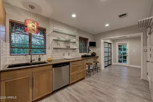 705 W Wilshire Dr, Phoenix, AZ 85007 - Photo 6