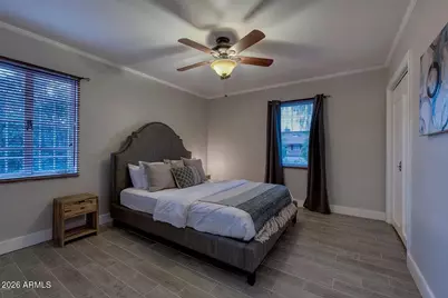 705 W Wilshire Drive, Phoenix, AZ 85007 - Photo 12
