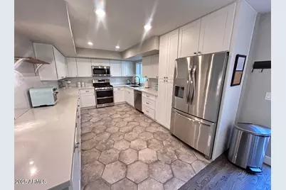 7752 E Camelback Road, Scottsdale, AZ 85251 - Photo 2