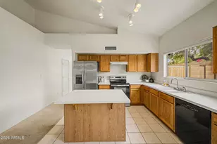 7576 S Jentilly Ln, Tempe, AZ 85283 - Photo 6