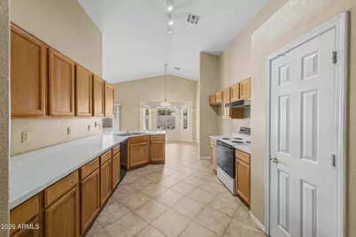 8930 W Custer Lane, Peoria, AZ 85381 - Photo 12