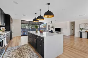 8407 E Bonnie Rose Ave, Scottsdale, AZ 85250 - Photo 4