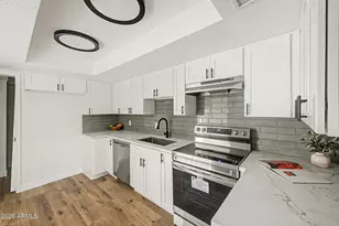 3033 N 37th St, Phoenix, AZ 85018 - Photo 14