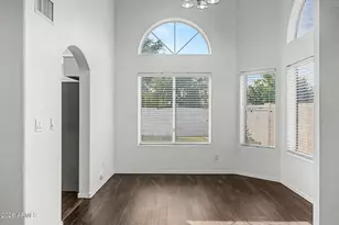 929 S Scallop Dr, Gilbert, AZ 85233 - Photo 8