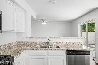 929 S Scallop Drive, Gilbert, AZ 85233 - Photo 16