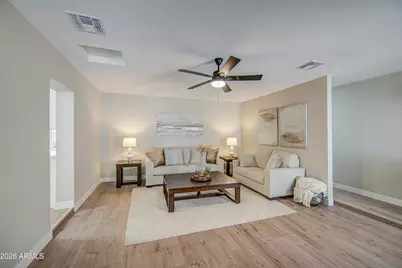 4750 N 39th Drive, Phoenix, AZ 85019 - Photo 14