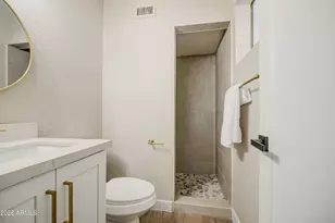 4750 N 39th Dr, Phoenix, AZ 85019 - Photo 16