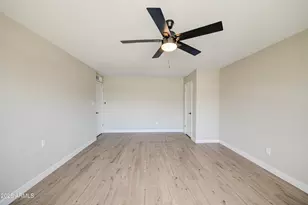 4750 N 39th Dr, Phoenix, AZ 85019 - Photo 22
