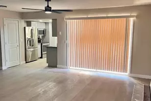 6935 W Monterosa Cir, Phoenix, AZ 85033 - Photo 4
