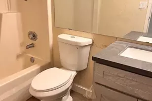 6935 W Monterosa Cir, Phoenix, AZ 85033 - Photo 18