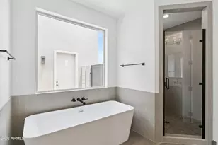 1686 E Carriage Ln, Phoenix, AZ 85086 - Photo 14