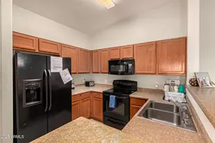 357 N 168th Dr, Goodyear, AZ 85338 - Photo 6
