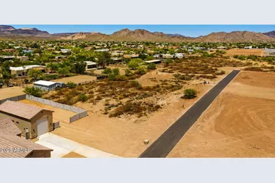 0000 E Carriage Lane #4, Phoenix, AZ 85086 - Photo 2
