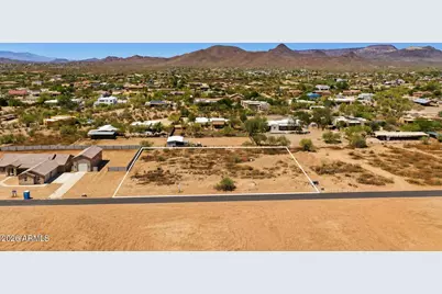 0000 E Carriage Lane #4, Phoenix, AZ 85086 - Photo 1