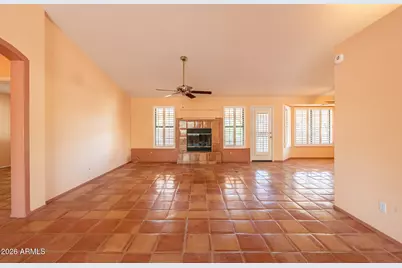 125 E Blue Eagle Lane, Phoenix, AZ 85086 - Photo 8