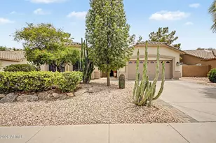 875 W Beechnut Dr, Chandler, AZ 85248 - Photo 2