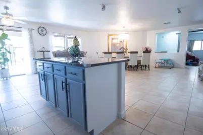 9315 W Mariposa Drive, Phoenix, AZ 85037 - Photo 10