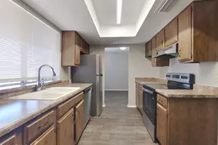 4323 W Poinsettia Dr, Glendale, AZ 85304 - Photo 4