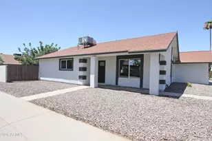 2371 W Paradise Ln, Phoenix, AZ 85023 - Photo 4