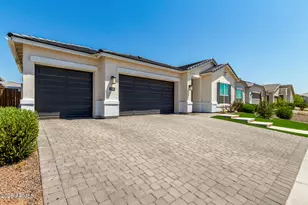 10446 W Lone Cactus Dr, Peoria, AZ 85382 - Photo 2