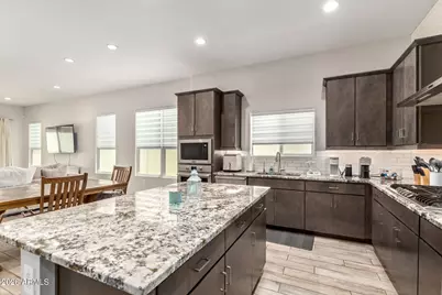 10446 W Lone Cactus Drive, Peoria, AZ 85382 - Photo 8