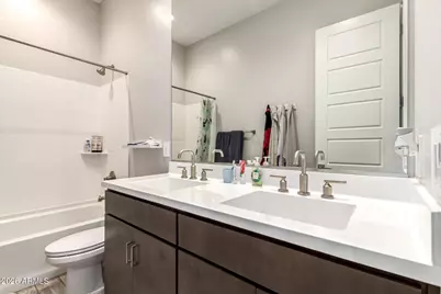 10446 W Lone Cactus Drive, Peoria, AZ 85382 - Photo 16