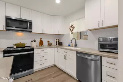 4150 E Cactus Road #110, Phoenix, AZ 85032 - Photo 8