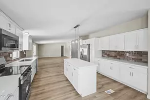 24805 N 115th Ave, Sun City, AZ 85373 - Photo 2