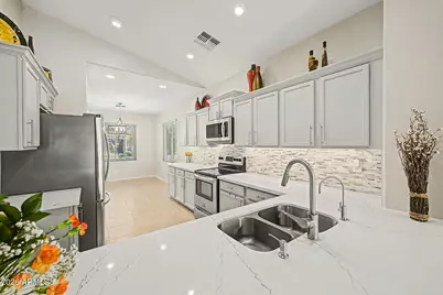 4486 E Sundance Court, Gilbert, AZ 85297 - Photo 2