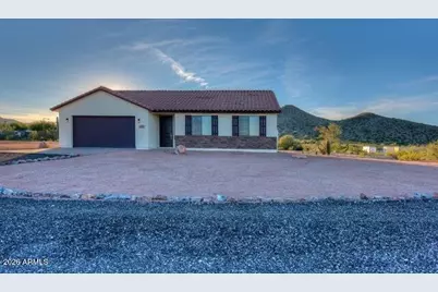 19445 W Teakwood Drive, Buckeye, AZ 85326 - Photo 2
