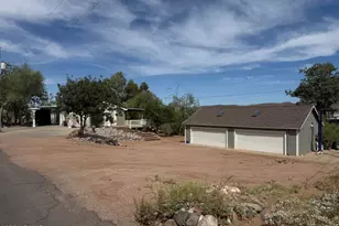 656 E Queen Creek Dr, Queen Valley, AZ 85118 - Photo 1