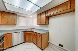 1385 N Bullmoose Ct, Chandler, AZ 85224 - Photo 8