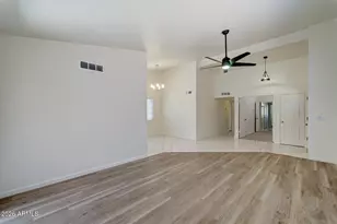 1385 N Bullmoose Ct, Chandler, AZ 85224 - Photo 6