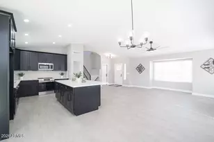 8106 W Wethersfield Rd, Peoria, AZ 85381 - Photo 6