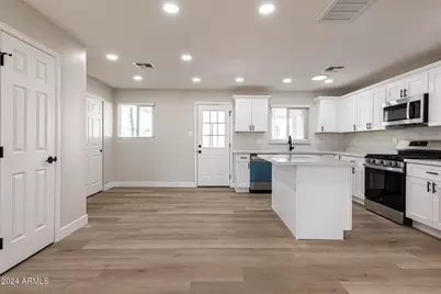 818 W Elna Rae Street, Tempe, AZ 85281 - Photo 20
