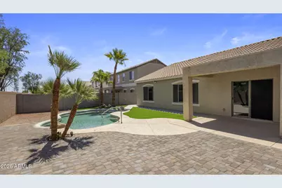 17862 W Caribbean Lane, Surprise, AZ 85388 - Photo 28