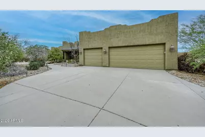 210 W Yucca Lane, New River, AZ 85087 - Photo 2