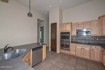 210 W Yucca Lane, New River, AZ 85087 - Photo 10