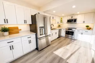 9419 N 53rd Ave, Glendale, AZ 85302 - Photo 8