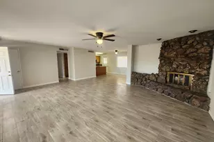 3136 W Port Au Prince Ln, Phoenix, AZ 85053 - Photo 4