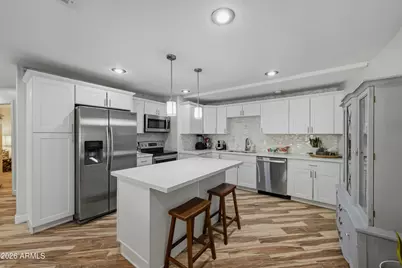 2422 N 37th Street, Phoenix, AZ 85008 - Photo 2